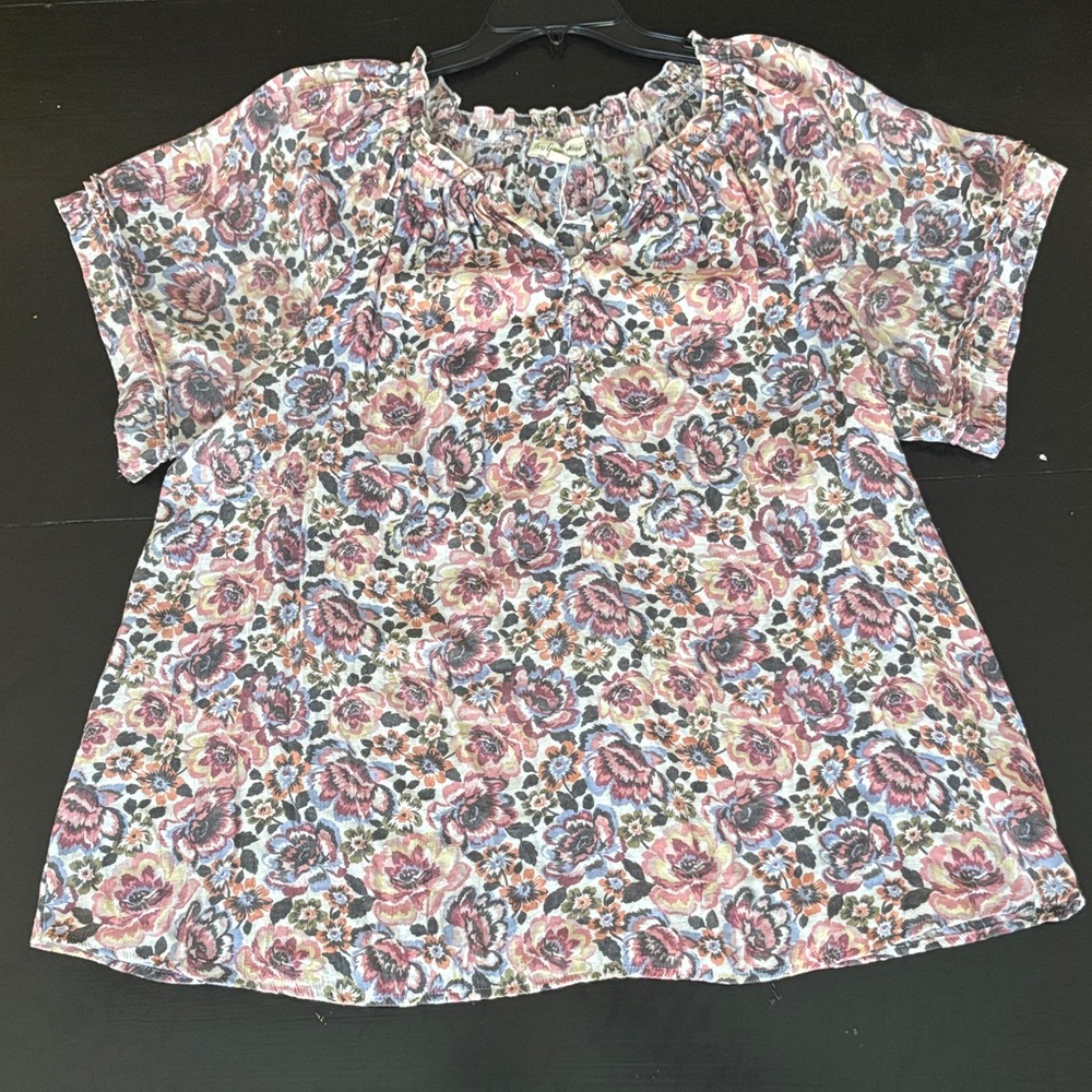 Floral Short-Sleeve Ruffle-Neck Blouse - Pink Multi‎
